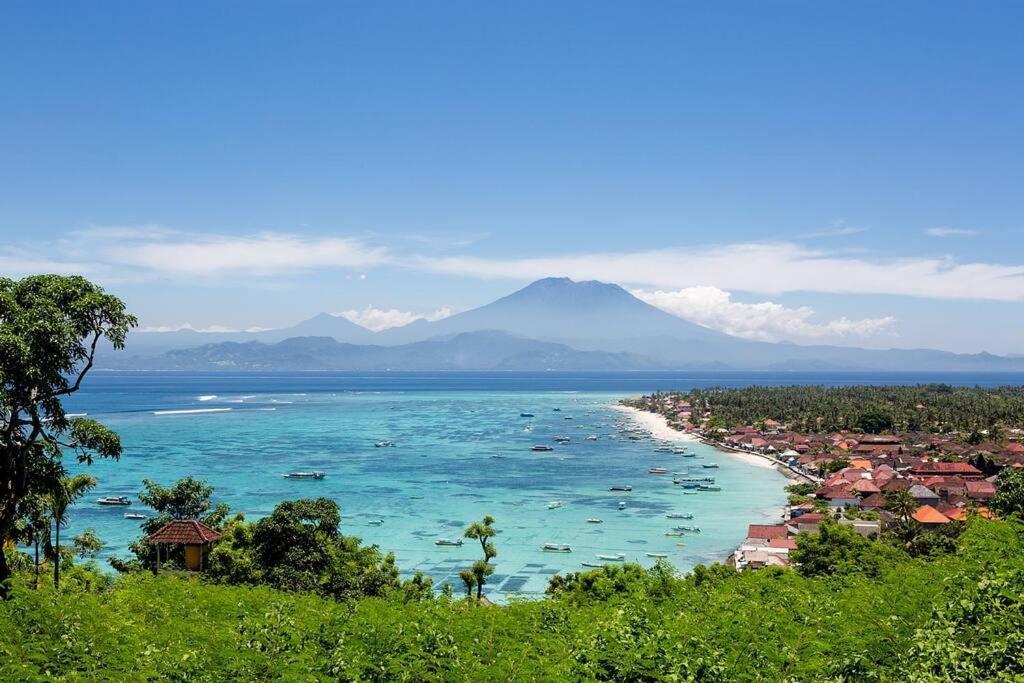 3 Monkeys Lembongan Studio Apartments Gym Recovery Centre Экстерьер фото