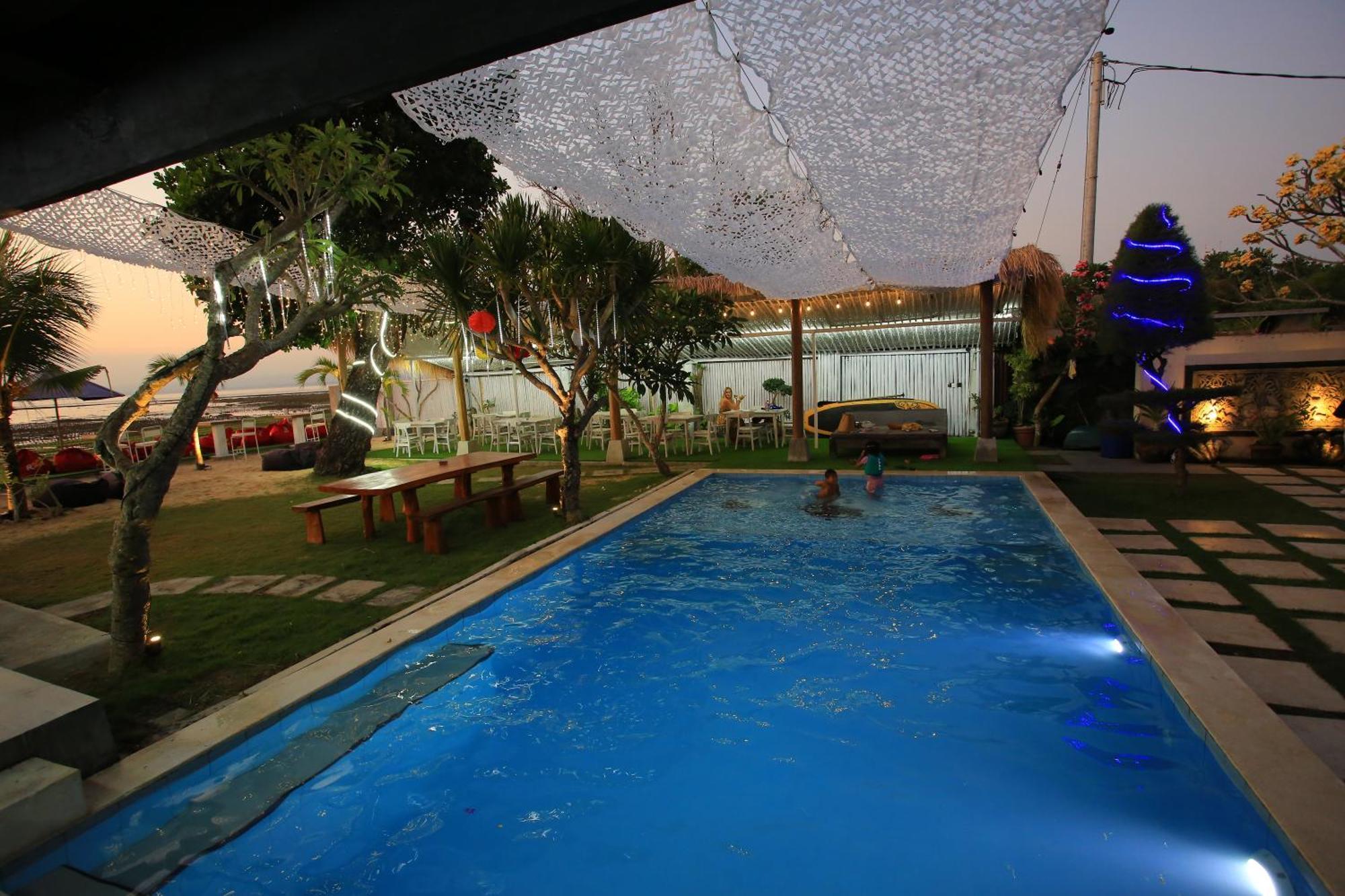 3 Monkeys Lembongan Studio Apartments Gym Recovery Centre Экстерьер фото
