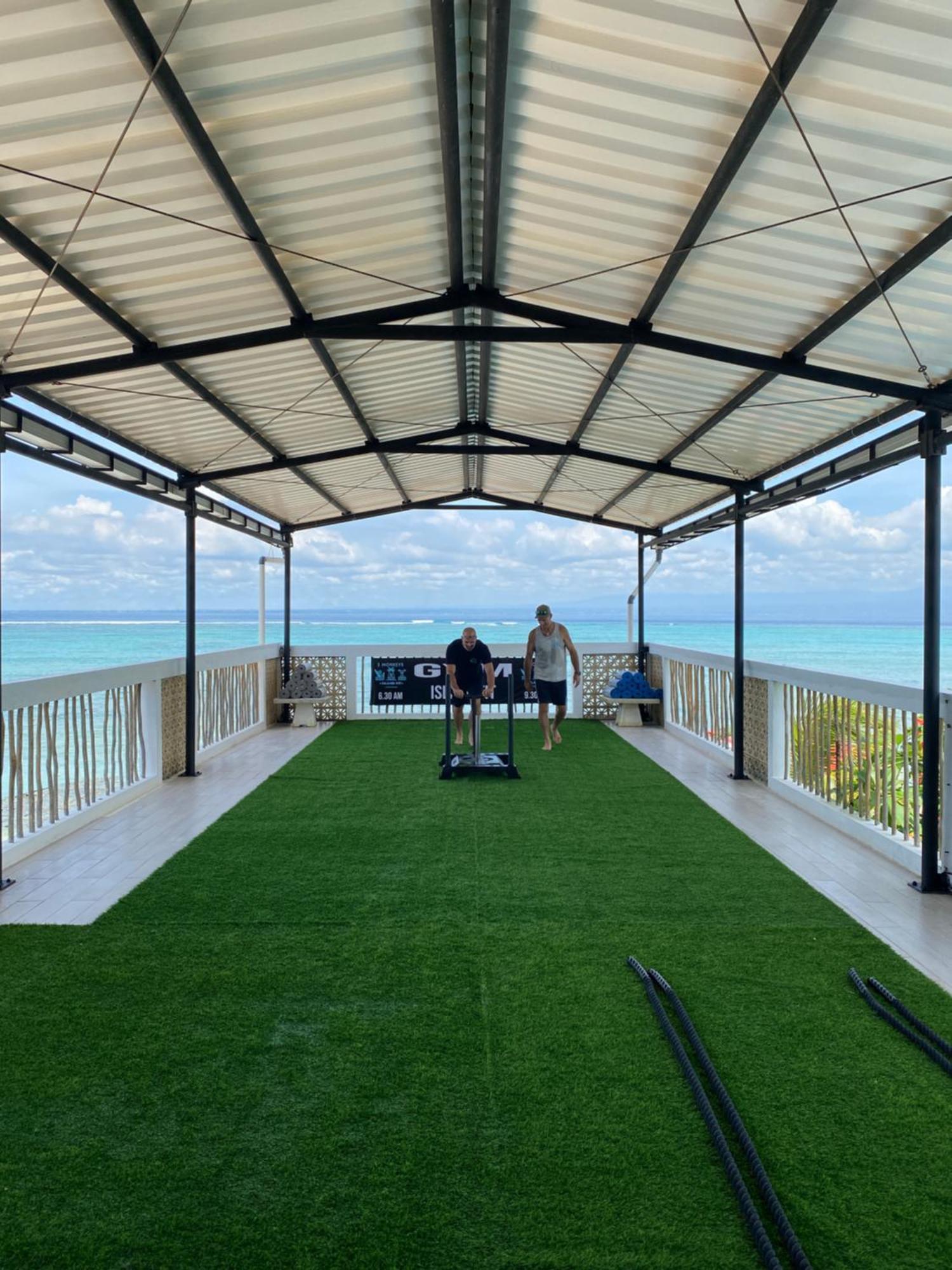 3 Monkeys Lembongan Studio Apartments Gym Recovery Centre Экстерьер фото