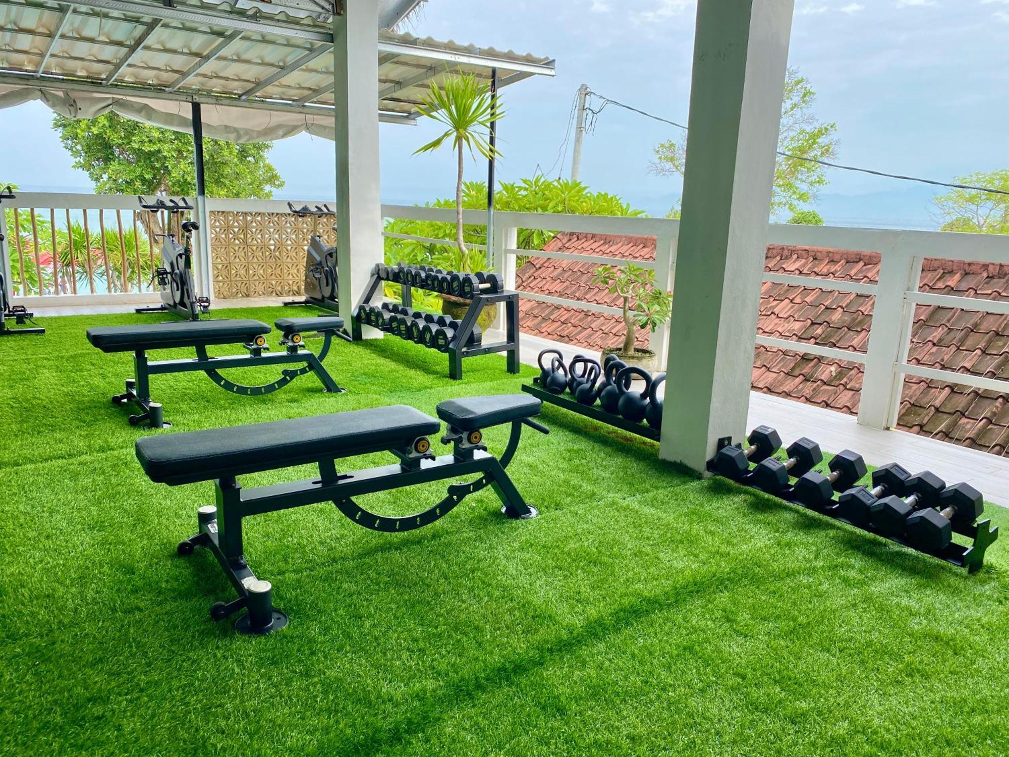 3 Monkeys Lembongan Studio Apartments Gym Recovery Centre Экстерьер фото
