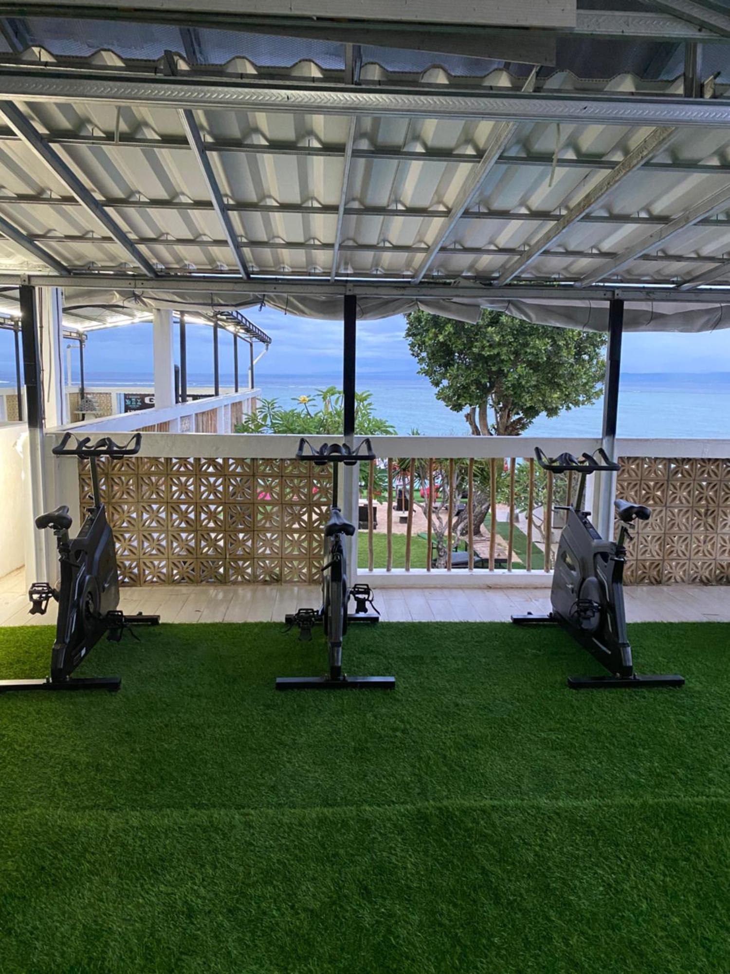 3 Monkeys Lembongan Studio Apartments Gym Recovery Centre Экстерьер фото